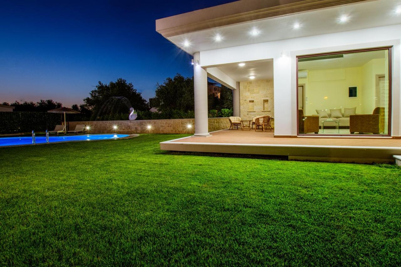 Chania Oasis With Heated Pool Chrissi Akti Chania Exterior foto