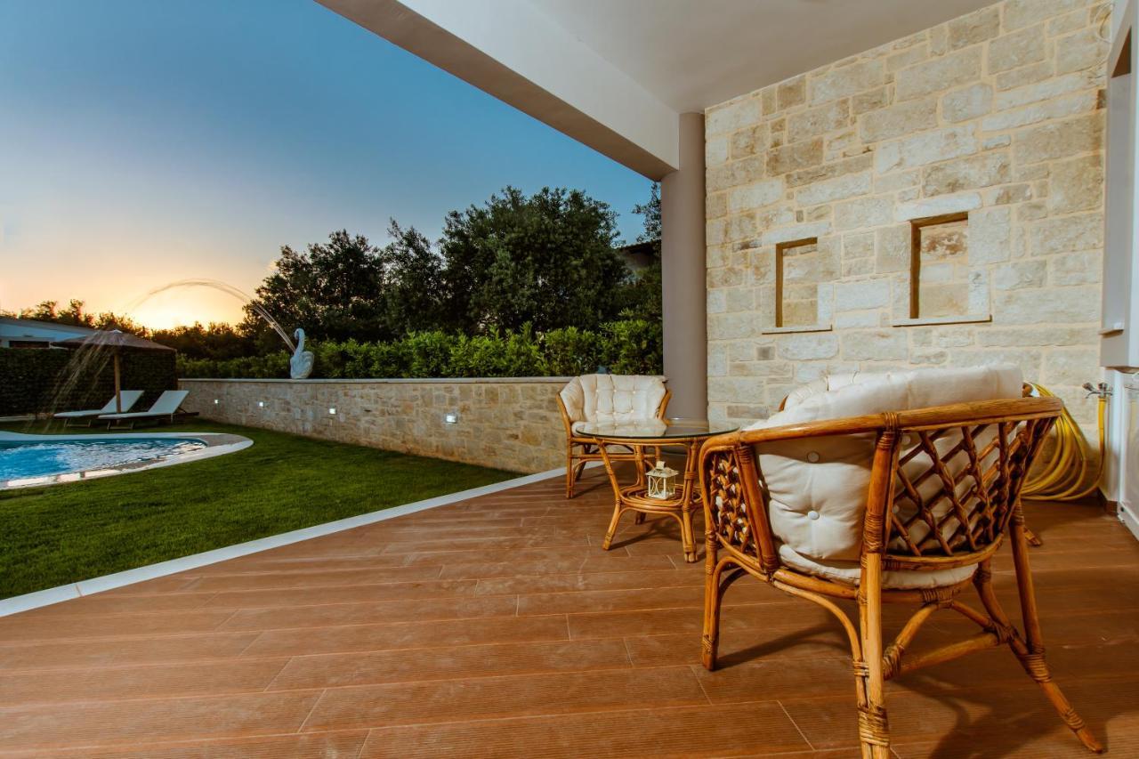 Chania Oasis With Heated Pool Chrissi Akti Chania Exterior foto