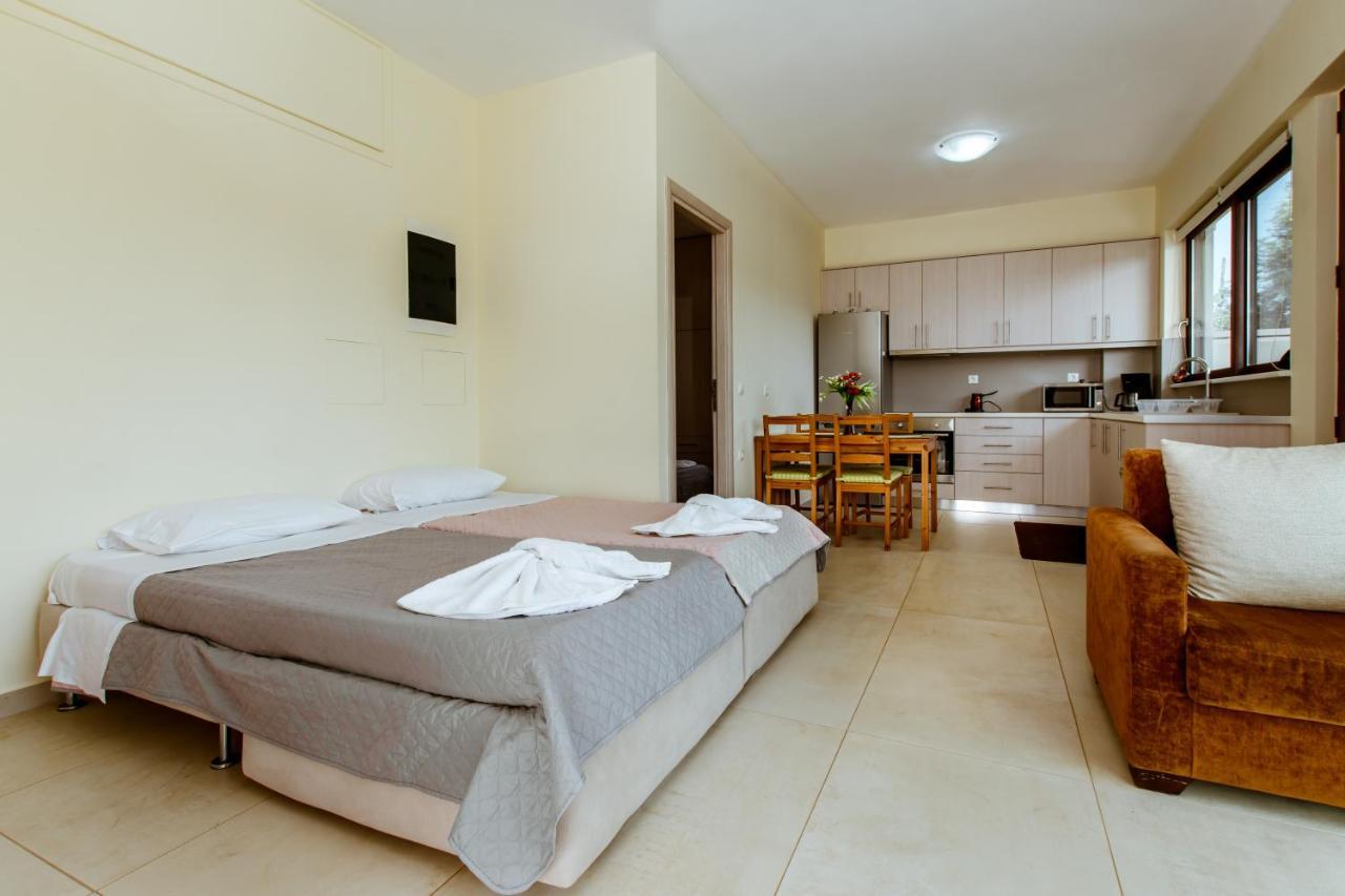 Chania Oasis With Heated Pool Chrissi Akti Chania Exterior foto